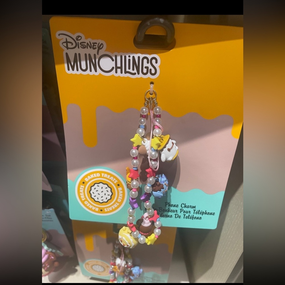 ISO DISNEY MUNCHLINGS PHONE CHARM- not selling- looking for! Thank you!